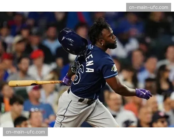 堪萨斯大学垒球队2月14日12-0完封耶鲁大学，打线火力全开