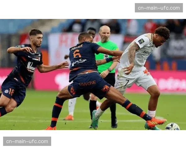 实时：兰斯凭借一次经典的边路反击，客场领先巴黎