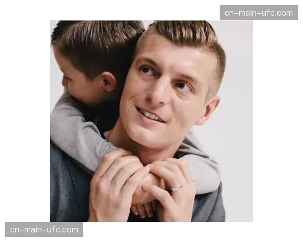 特写：冠军背后的女人——罗斯·娜玛尤纳斯的教练特雷弗·维特曼